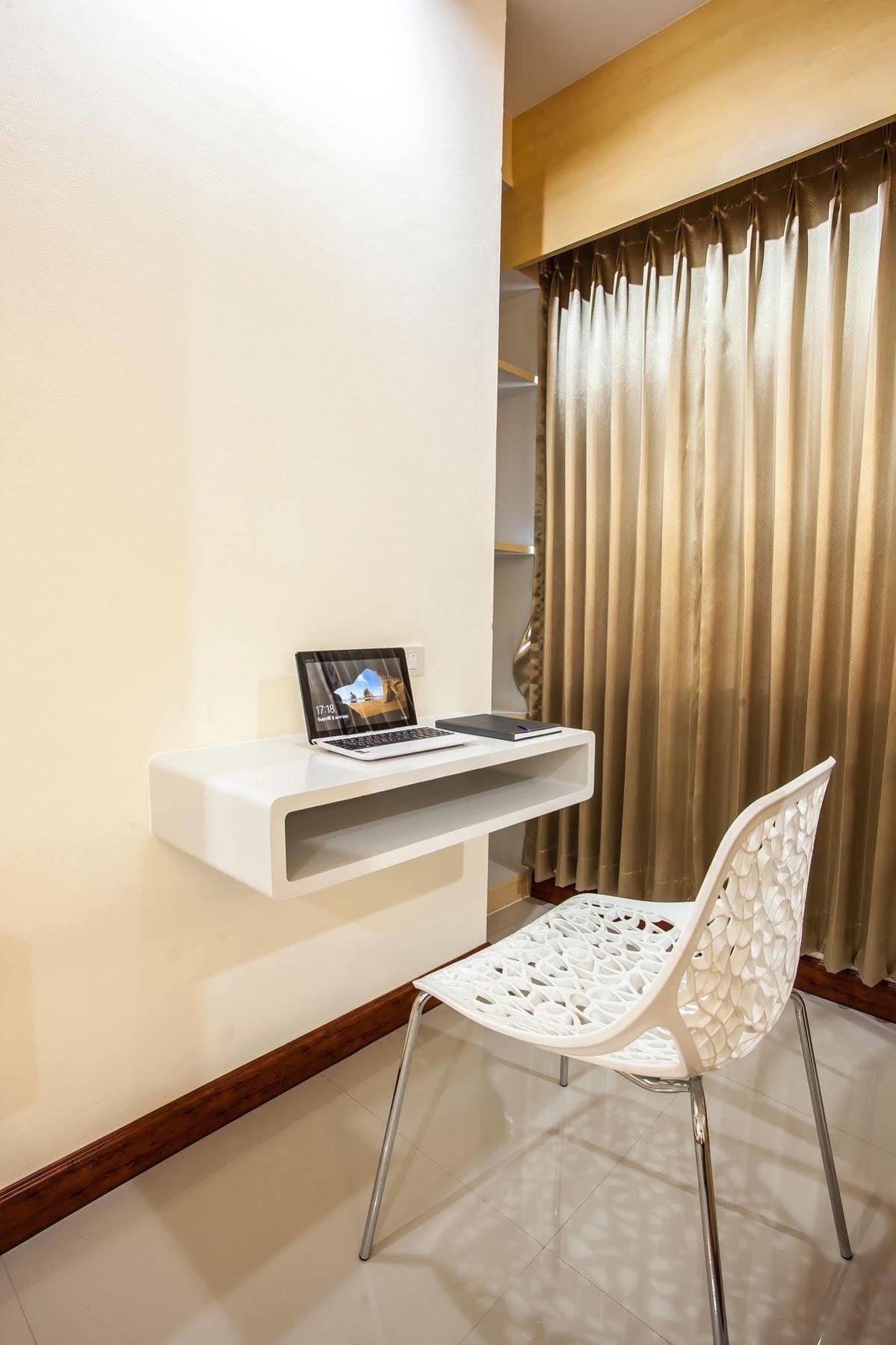 Oyo 234 Tara Grande Hotel & Spa Bangkok Exterior photo