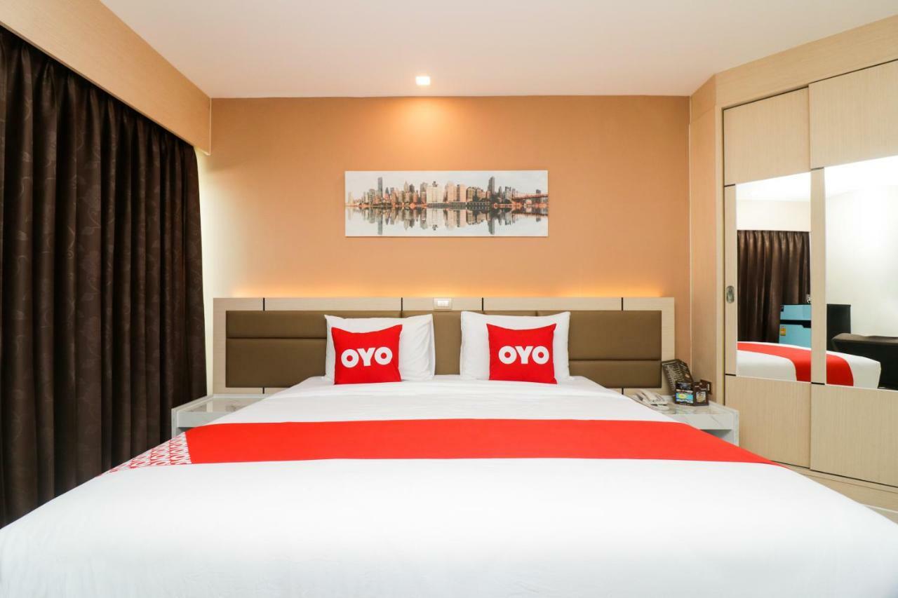 Oyo 234 Tara Grande Hotel & Spa Bangkok Exterior photo