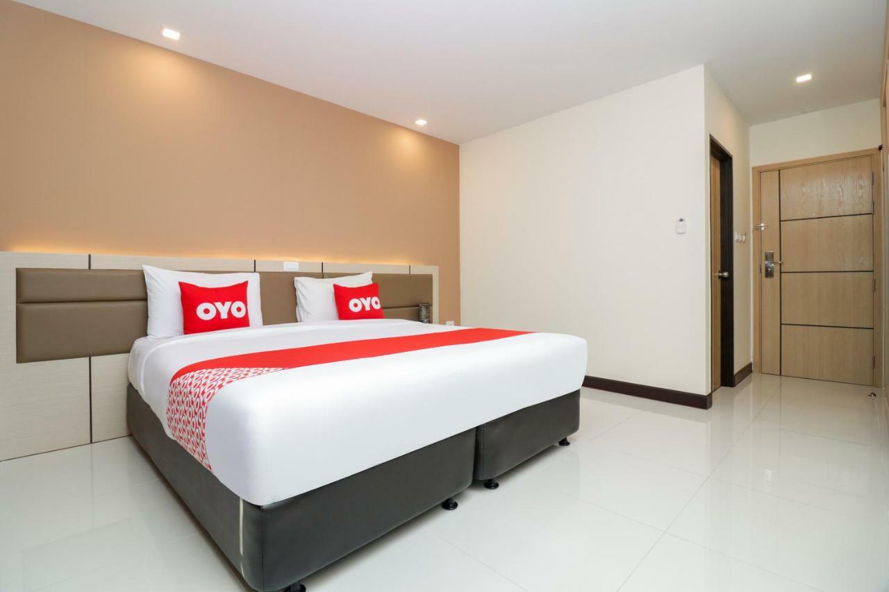 Oyo 234 Tara Grande Hotel & Spa Bangkok Exterior photo