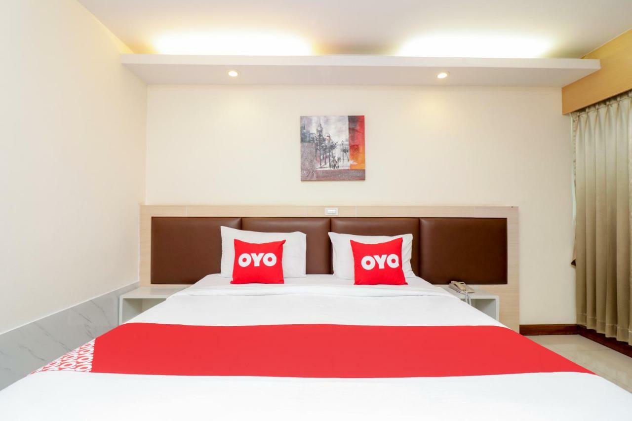 Oyo 234 Tara Grande Hotel & Spa Bangkok Exterior photo