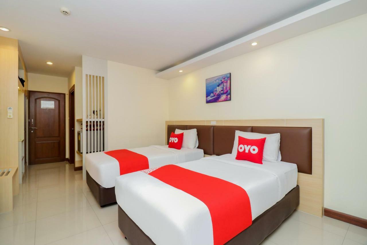 Oyo 234 Tara Grande Hotel & Spa Bangkok Exterior photo
